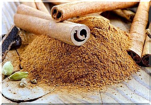 Cinnamon in natural remedies for bloating