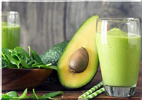 3 smoothies with avocado for low cholesterol