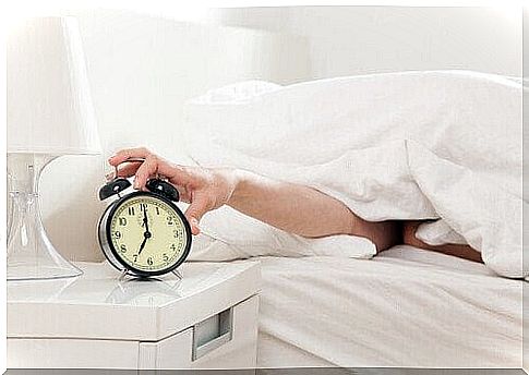 Morning mistakes that keep you from losing weight like the fact that you don't wake up on time