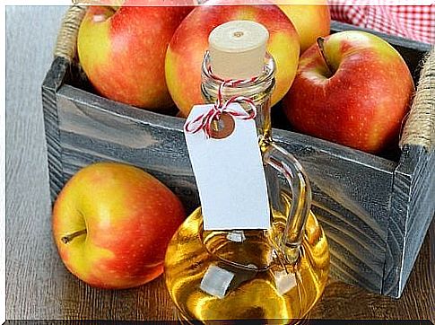 Apple cider vinegar is a useful remedy for a stiff neck