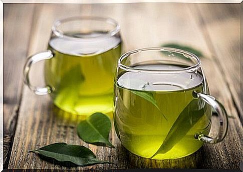 Natural antihistamines against allergies with green tea