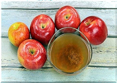 Apple cider vinegar on the list of natural antihistamines for allergies