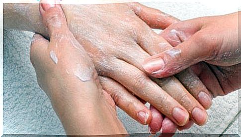 7 natural remedies for dry hands