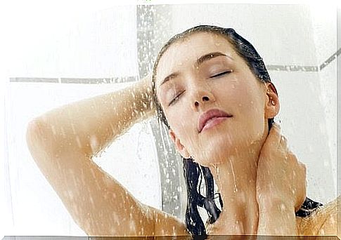 Cold shower on the list of ways to thin your thighs 