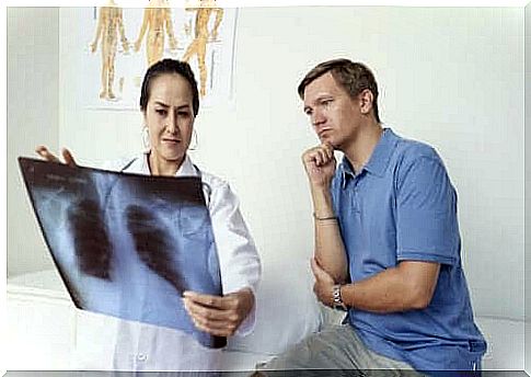 Causes and symptoms of pleurisy.  Types of treatment