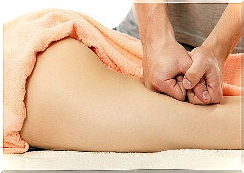 Cellulite can be reduced by massaging with cinnamon oil