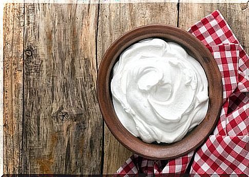 Coffee masks with yogurt