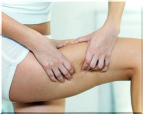 Fights cellulite using natural ingredients