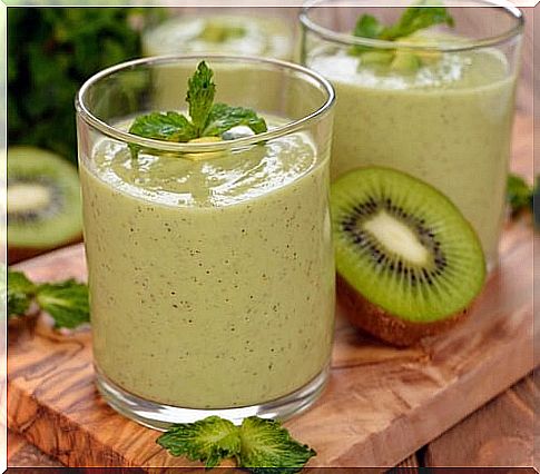 Get rid of fat with a glass of green smoothie