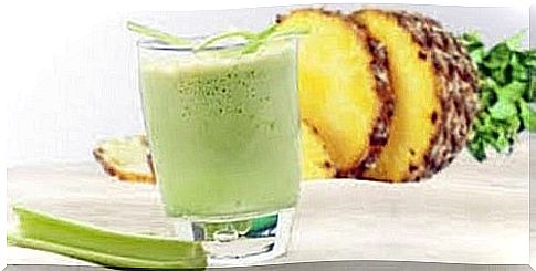 Smoothie with celery and pineapple that burns fat