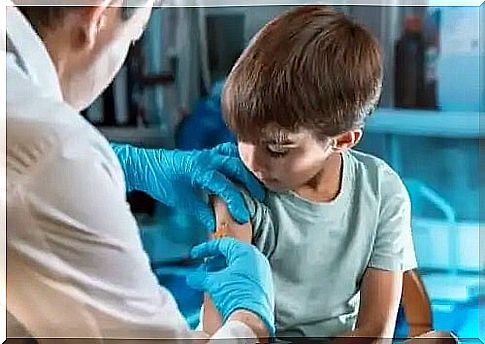 Physician treating hepatitis in children