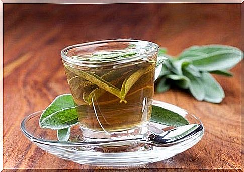 Remedies for sore throats with sage tea