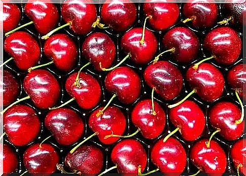 Fruits for homemade cherry jam