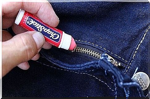 Lip balm can be used as a lubricant for locked zippers