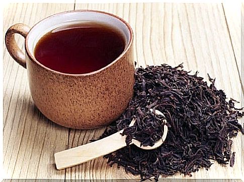 Natural remedies against the smell of perspiration prepared with black tea