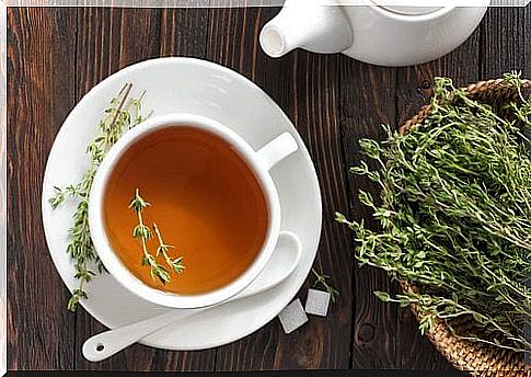 Medicinal teas for evening with thyme