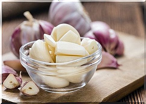 Garlic lowers blood sugar