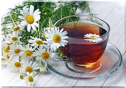 You can fight chamomile in your ears with chamomile tea